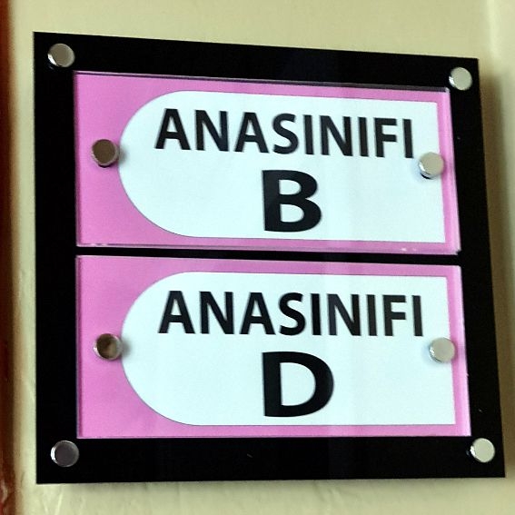 Pleksi Kapı İsimliği Çiftli
