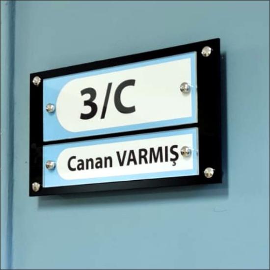 Pleksi Kapı İsimliği Çiftli